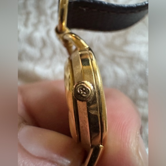Gucci watch - Picture 6 of 11